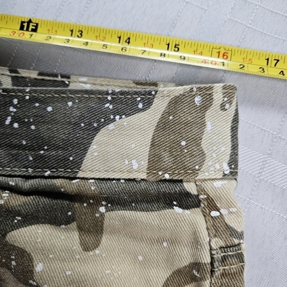 Qruel size 32 waist 100% cotton distressed camo pants with reinforced knees - Picture 5 of 10